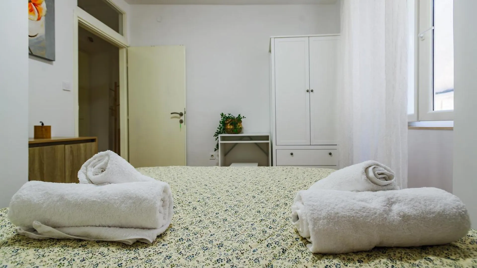 Pretty Apartment In The Centre - Old Town Zadar 0*,